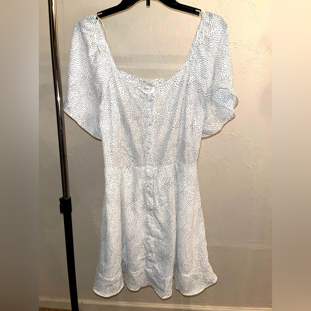 Cottagecore Mini dress with button detail on the front